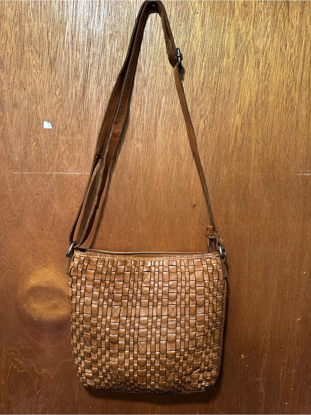 Vilencia Holland Genuine Leather Woven Hobo/ Crossbody